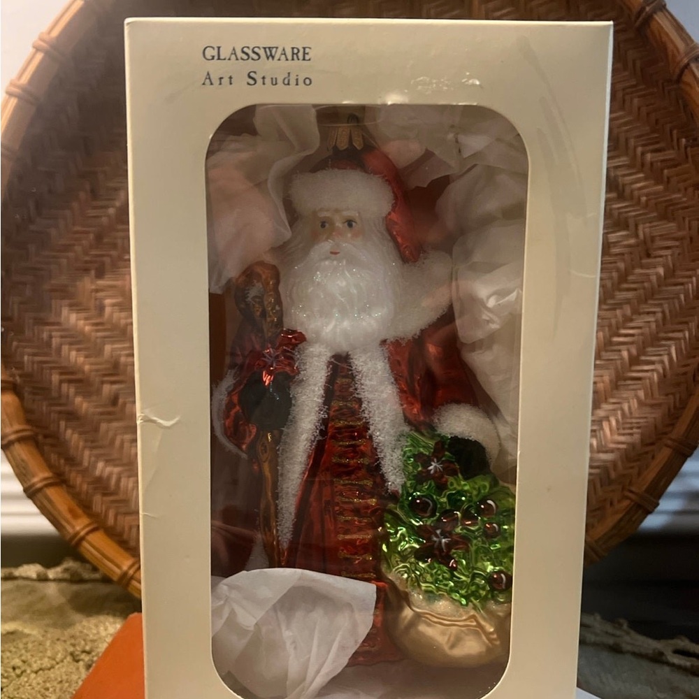Santa - Picture 3 of 4